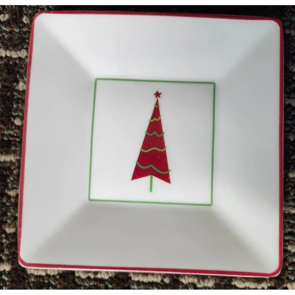 Crate and Barrel Appetizer Plates Christmas Tree Dish Holiday Snack Set of 4